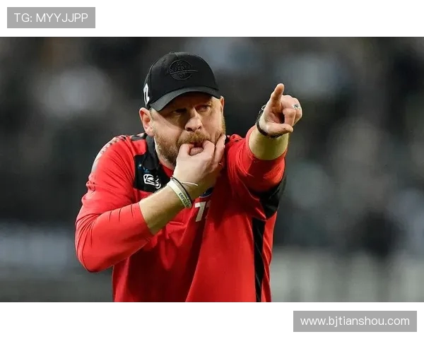 柏林联官方提前续约鲍姆加特重塑凝聚力剑指新赛季突破德甲征程